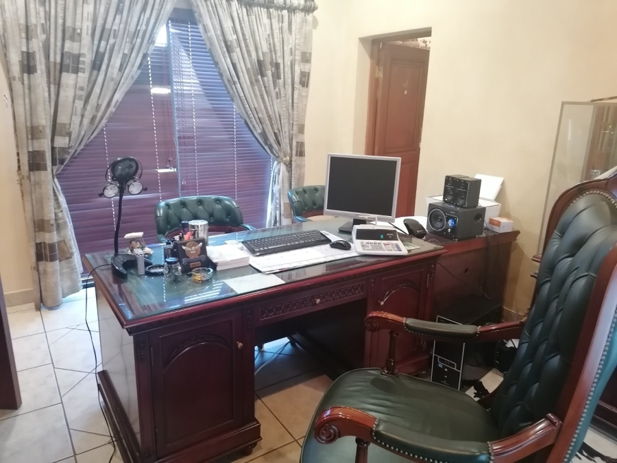 5 Bedroom Property for Sale in Doringkruin North West